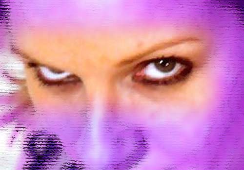 regard-julie Julie, les yeux revolver, le regard qui tue
