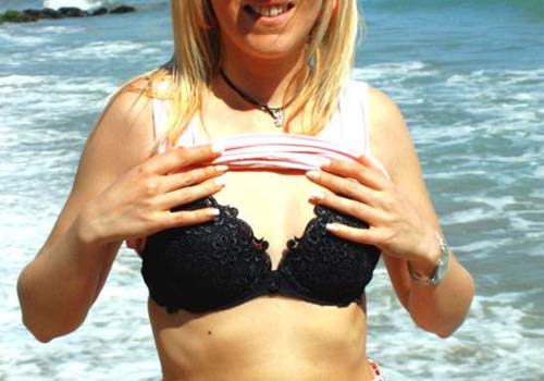 seins-julie-plage seins-julie-plage-soutien gorge